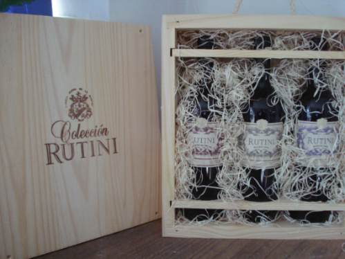 Envio y venta de flores ,rosas, plantas,arreglos florales ,regalos y desayunos a domicilio con delivery gratis en la Ciudad Autonoma de Buenos Aires y con costo de env�o en localidades del Gran Buenos Aires asi como delivery de flores y plantas a trav�s de florerias asociadas en todas las provincias de la Argentina, Buenos Aires, la Pampa, Tucuman, La Rioja, R�o Negro, Entre Rios, Corrientes, Misiones, Neuquen, Chubut, Tierra del Fuego, Santa Cruz, San Luis, Mendoza, Cordoba, Jujuy, Formosa, Santiago del Estero, Salta, Chaco, Catamarca ,San Juan, y ademas realizamos el delivery de flores ,coronas,palmas , plantas y regalos a todas las ciudades de Argentina, Mar del Plata, C�rdoba, Buenos Aires, con cargo en Santa Rosa, La Plata, Bella Vista, Neuquen, Pilar, Paran�, Posadas, Resistencia, Cipolleti y mas de 300 ciudades y localidades en todo el territorio de nuestro pa�s, asi como tambien tenemos la posibilidad de enviar flores a casi todo el mundo en cuestion de horas